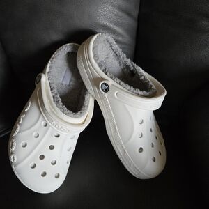 Cozy White Bata Lined Clogs